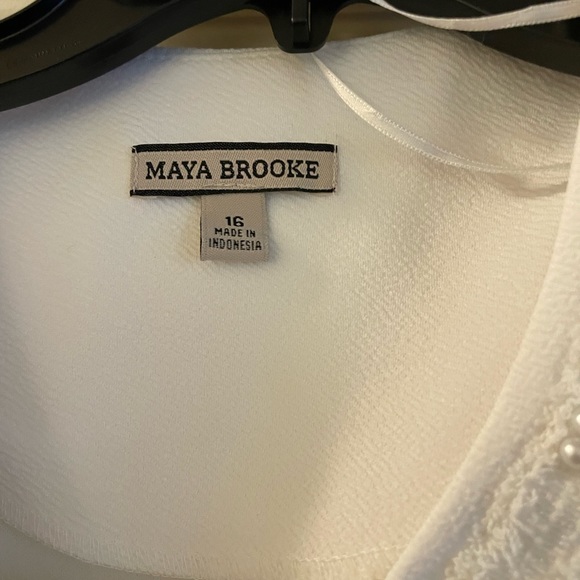 Woman’s Causal Two Piece Suit - Picture 2 of 4